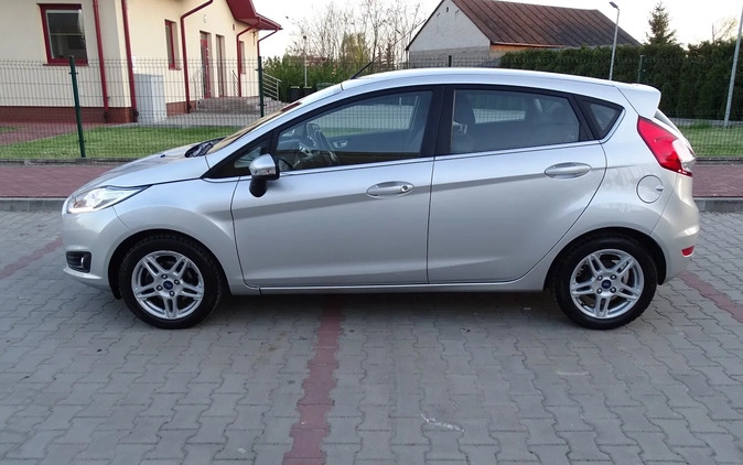 Ford Fiesta cena 27900 przebieg: 167000, rok produkcji 2013 z Góra małe 211